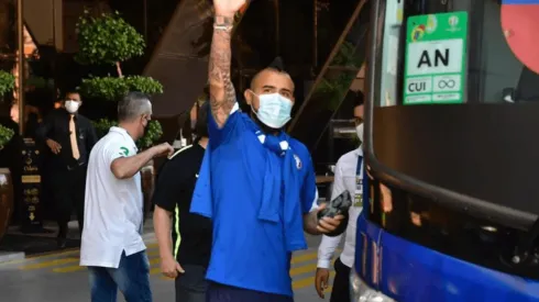 Vidal saludó a los hinchas