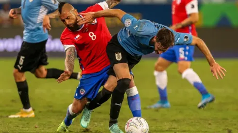 Chile igualó en durísimo partido con Uruguay.