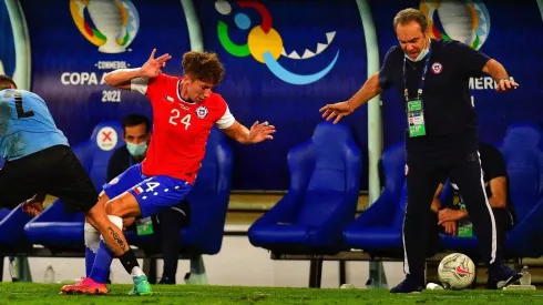 Arriagada quedó con hambre de gol tras debut con Uruguay