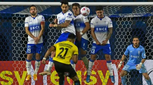 Cruzados y Dragones Celestes repartieron puntos por Copa Chile.