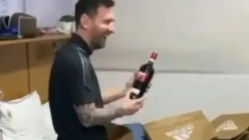 No hay primera sin segunda: dos vinos de regalo recibió Messi