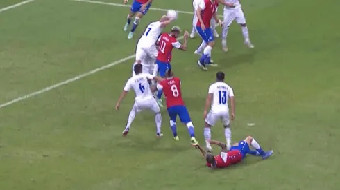 La mano que todo Chile reclama ante Paraguay