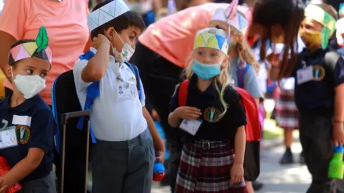 ¿Desde qué fase del Plan Paso a Paso pueden abrir los colegios?