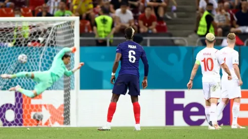 Paul Pogba se mandó un auténtico golazo para el 3-1 temporal de Francia.