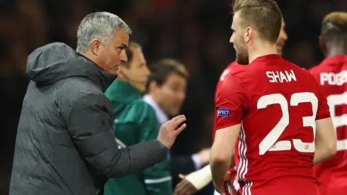 Luke Shaw apuntó a José Mourinho por mala onda