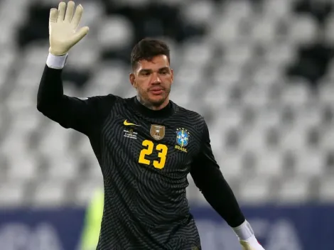 Arquero brasileño piensa en patear un penal si llegan a definición con Chile