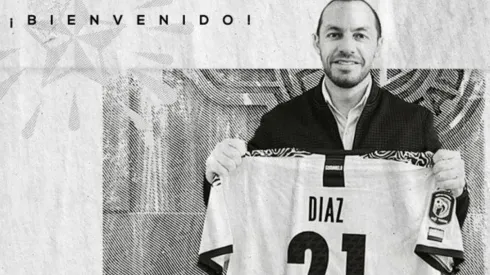 El club paraguayo presentó al chileno en redes sociales este viernes.