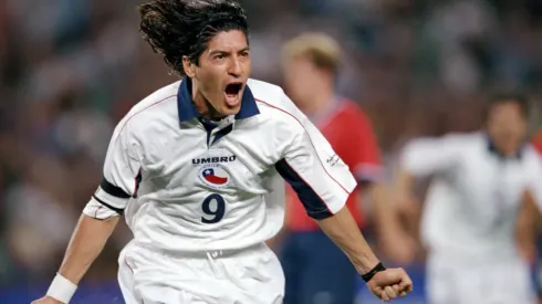 Iván Zamorano le da el último aliento a la selección chilena