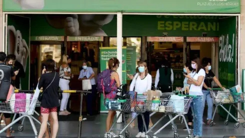Revisa el horario de los diferentes locales