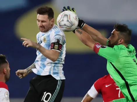 Claudio Bravo se gana una cartaza en el FIFA 21