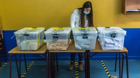 Los y las vocales de mesa reciben un pago por sus labores durante los comicios.