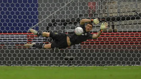 El portero Martínez fue la figura en la victoria de Argentina sobre Colombia.