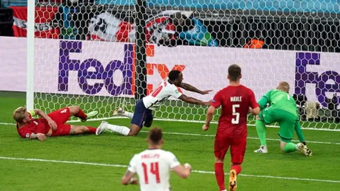 1-1 la semifinal: Inglaterra pone el empate contra Dinamarca.