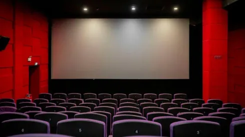 La mayoría de los cines de Chile lleva casi un año y medio cerrado.