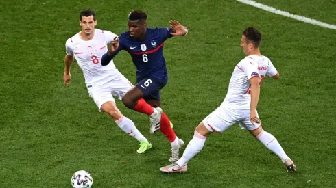 Paul Pogba puede llegar al fútbol de Francia con el PSG.