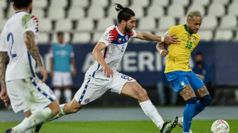 Francisco Sierralta se ganó un puesto en la Roja.