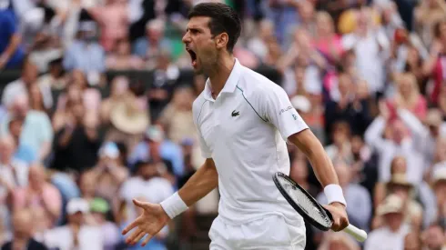 Djokovic celebra su paso a la final de Wimbledon