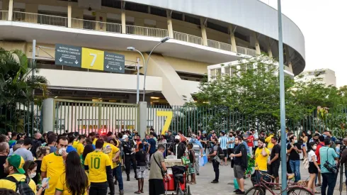 Brasileños y argentinos ya están en el Maracaná para la gran final