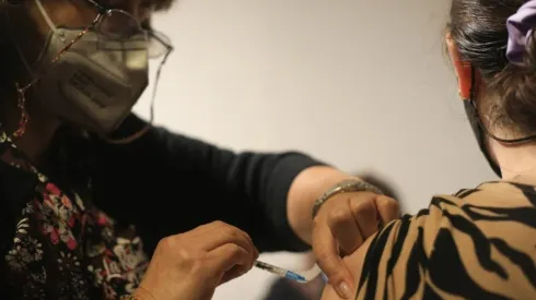 Los menores de edad han colmado los locales de vacunación.