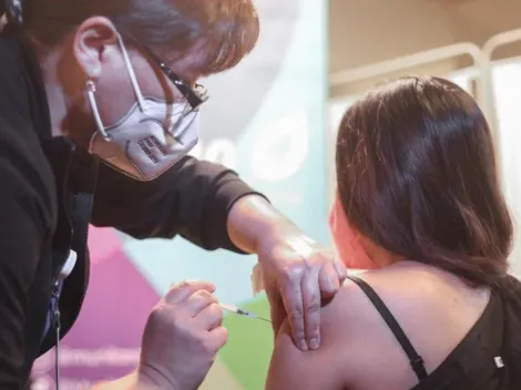 ¿Quiénes se vacunan este martes 13 de julio contra el Covid-19 en Chile?