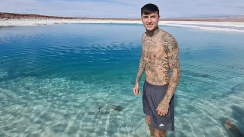 Erick Pulgar disfruta sus vacaciones en el norte de Chile a guata pelada