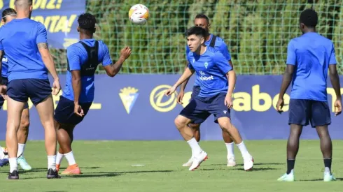 Alarcón se integró a la pretemporada de Cádiz.