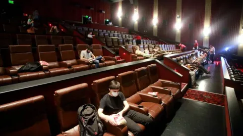 CineHoyts reabre sus puertas