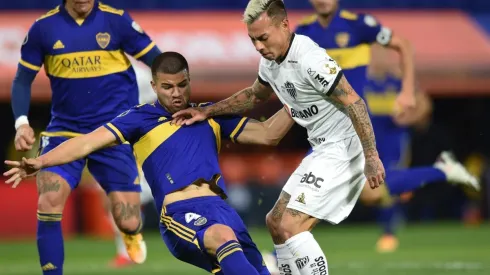 Eduardo Vargas da positivo por coronavirus y no jugará la revancha contra Boca Juniors.