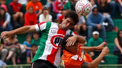 El jugador militó en el Campeonato Nacional entre 2011 y 2012, con las camisetas de los árabes y los acereros.