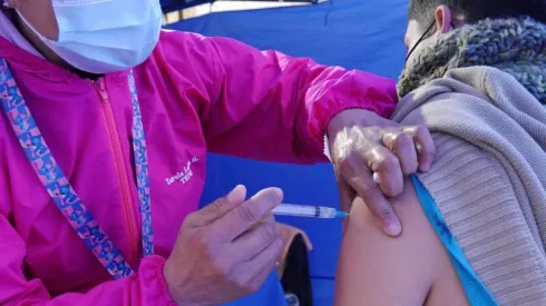 El esquema de vacunación contempla las dos dosis y una espera de 14 días por la inmunidad máxima tras la segunda inyección.