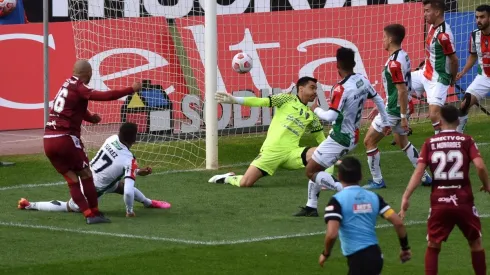 Suazo se llevó todos los aplausos ante Palestino