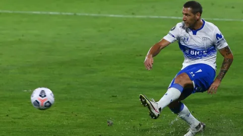 La UC evalúa intervenir quirúrgicamente al experimentado jugador.