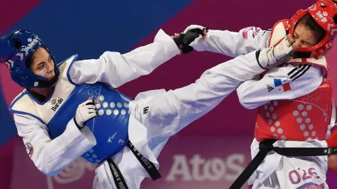 La chilena es asintomática, pero por protocolo debió ser aislada.