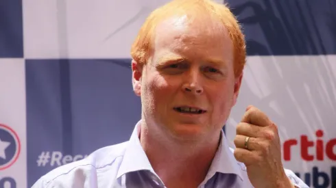 Rojo Edwards fue candidato a gobernador por la Región Metropolitana, pero perdió en la primera votación.