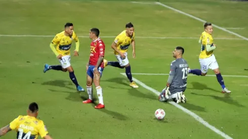 Everton aprovechó la pelota quieta en sus dos goles.