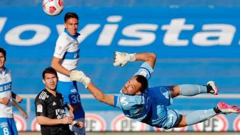 La UC está feliz con Pérez y aún no define si traerá otro arquero.