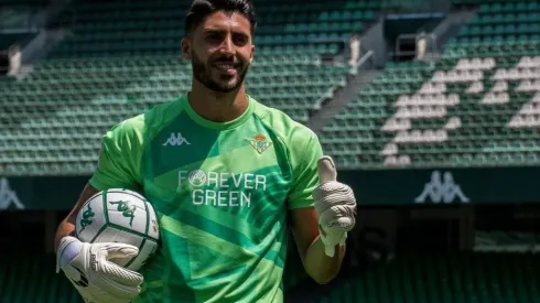 Rui Silva debutó en el arco del Real Betis de Claudio Bravo.
