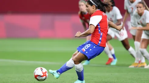 Karen Araya, contenta por su histórico gol, triste por la derrota.