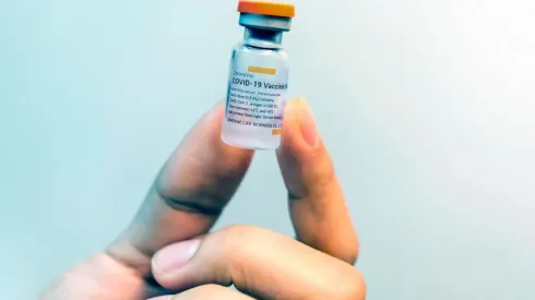 Sinovac se instala en Chile: planta producirá 60 millones de vacunas a partir del 2022