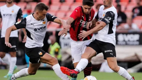 El Valencia venció al Milan en definición a penales y se quedó con el Trofeo Naranja