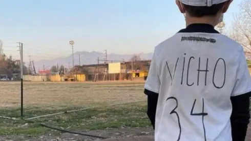 El pequeño lució una camiseta de Pizarro hecha a mano en redes sociales