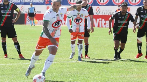 Cobresal gana y toma aire en el fondo