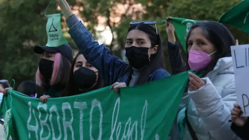 Con votos de la derecha y la DC: Comisión de Mujer rechaza legislar despenalización del aborto