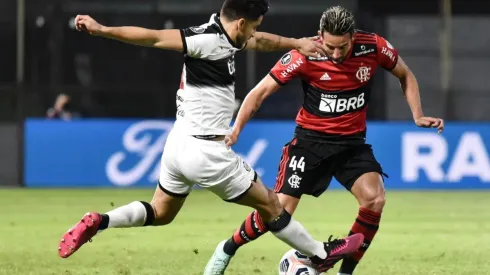 Mauricio Isla fue titular en Paraguay