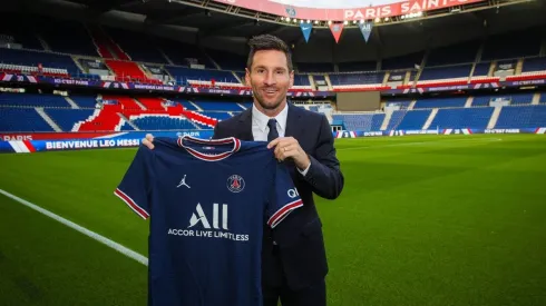 Lionel Messi ya posa con la camiseta del PSG y usará el 30.