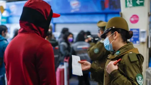 Las autoridades fiscalizan rigurosamente en los puntos de salida hacia otras regiones.