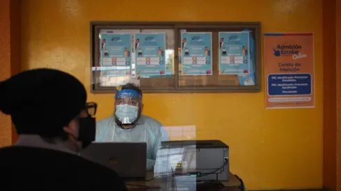 El SAE es una plataforma web donde los usuarios pueden postular a todos los establecimientos públicos y subvencionados del país.