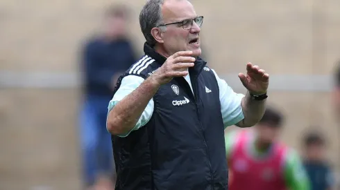 Marcelo Bielsa asegura su permanencia en el Leeds United.