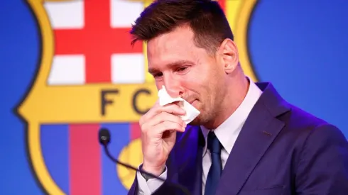 Venden el pañuelo que ocupó Messi en su despedida de Barcelona.