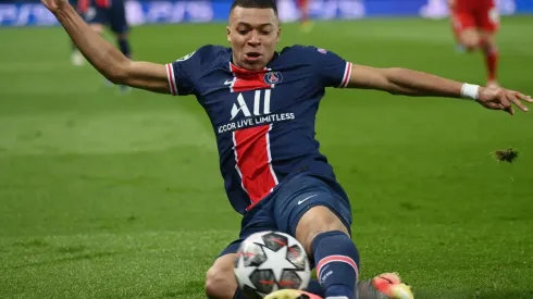Kylian Mbappé es abucheado por la hinchada del PSG en presentación de Lionel Messi